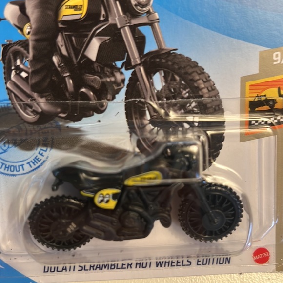 HOT WHEELS DUCATI SCRAMBLER HOT WHEELS EDITION - Picture 2 of 3